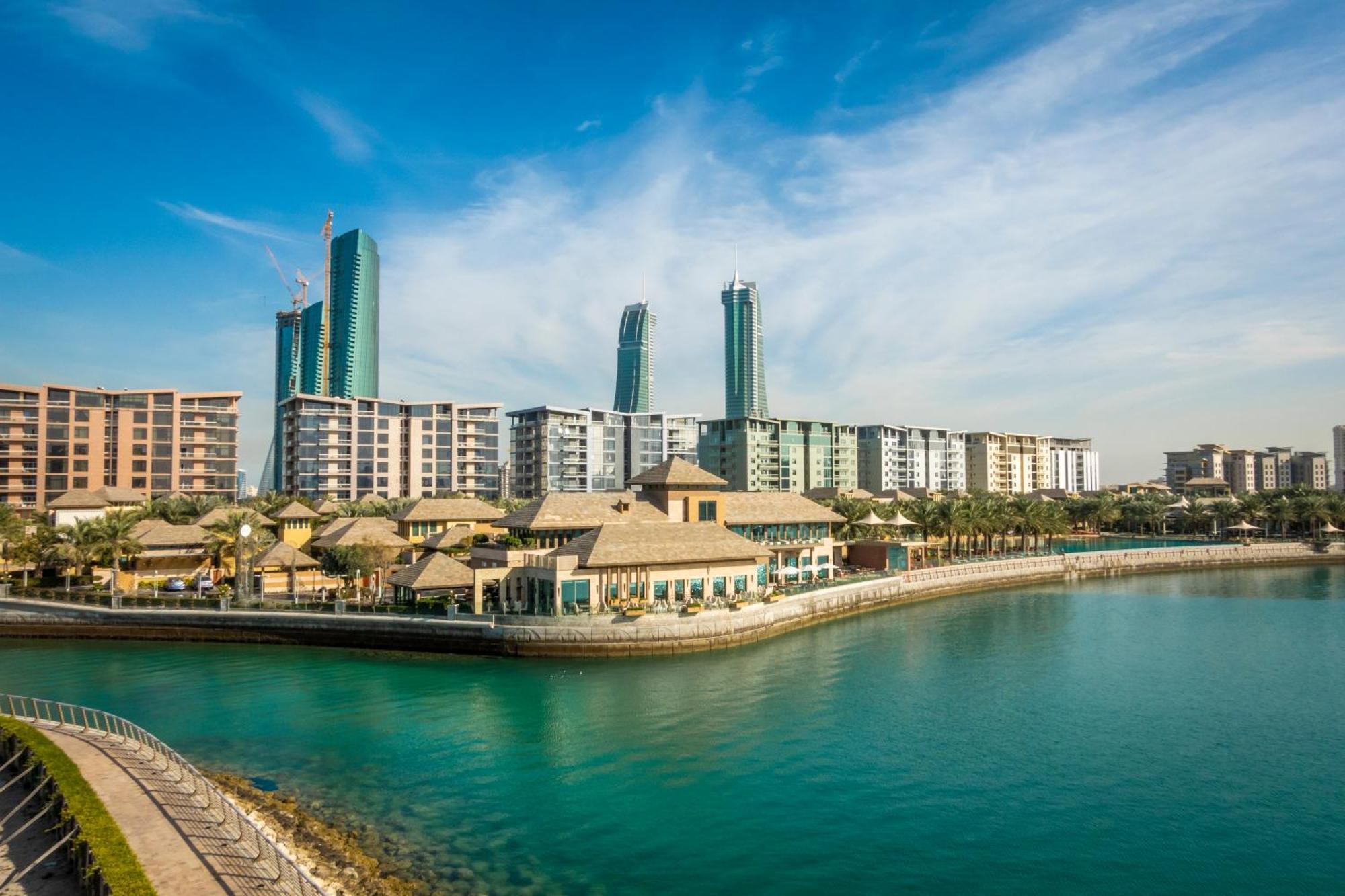 Palavra Resort Al-Manamah Bagian luar foto View of Al Furjan