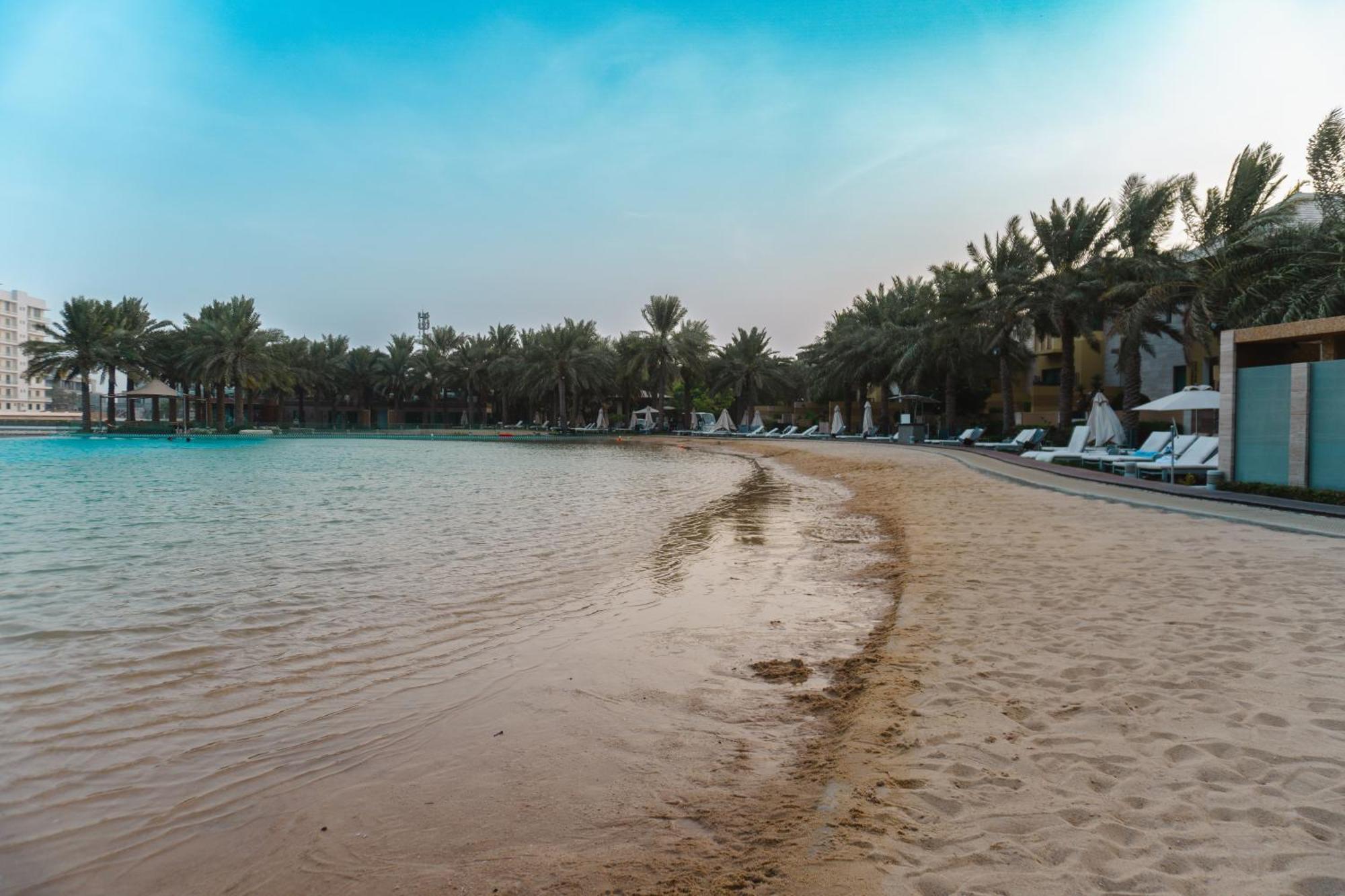 Palavra Resort Al-Manamah Bagian luar foto Al-Bateen beach