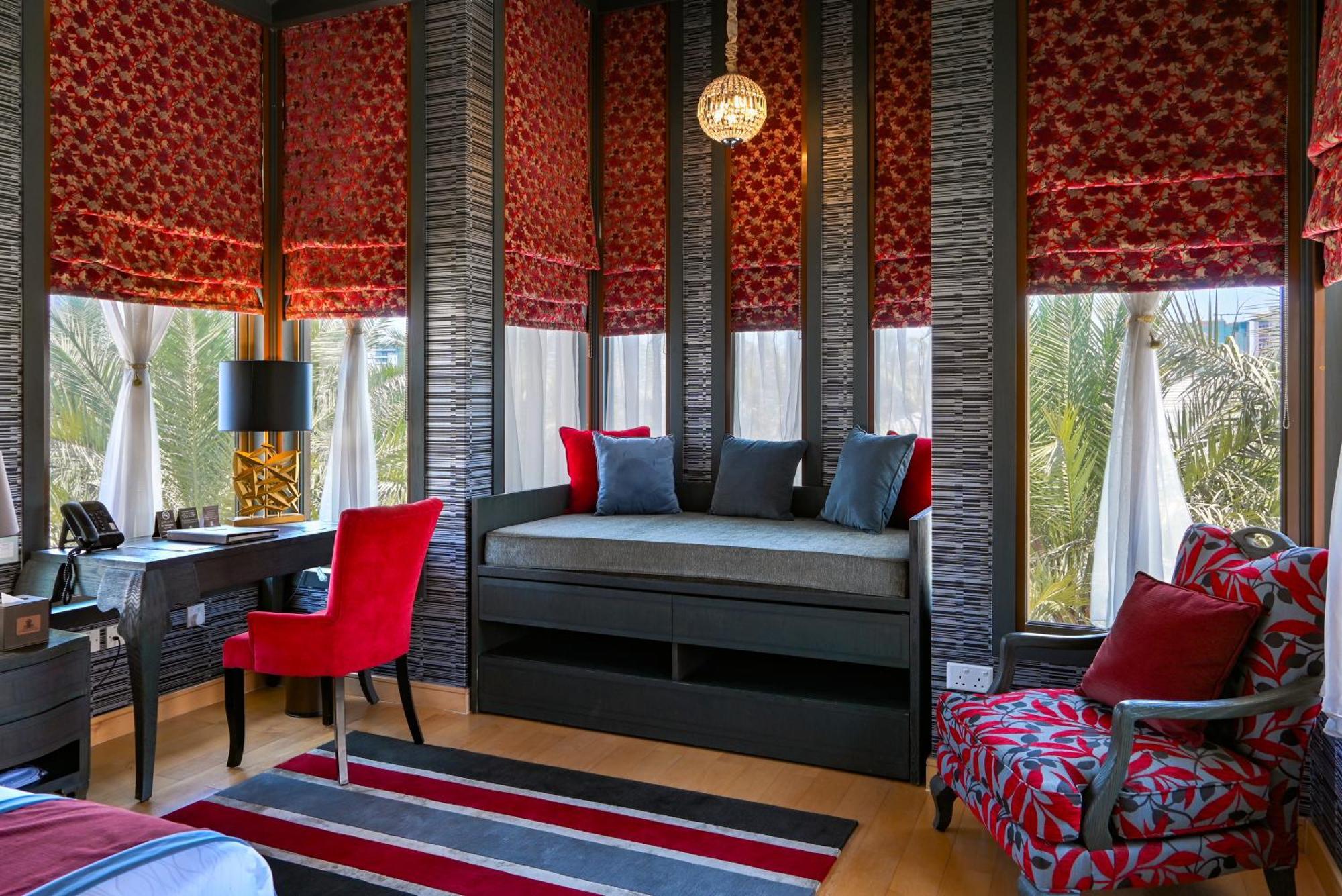 Palavra Resort Al-Manamah Bagian luar foto A room at the hotel