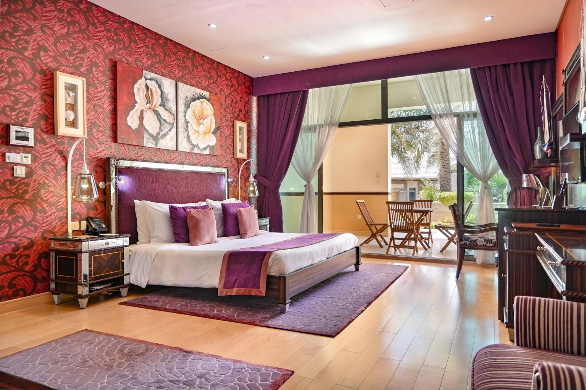 Palavra Resort Al-Manamah Bagian luar foto A bedroom at the Taj Bengal