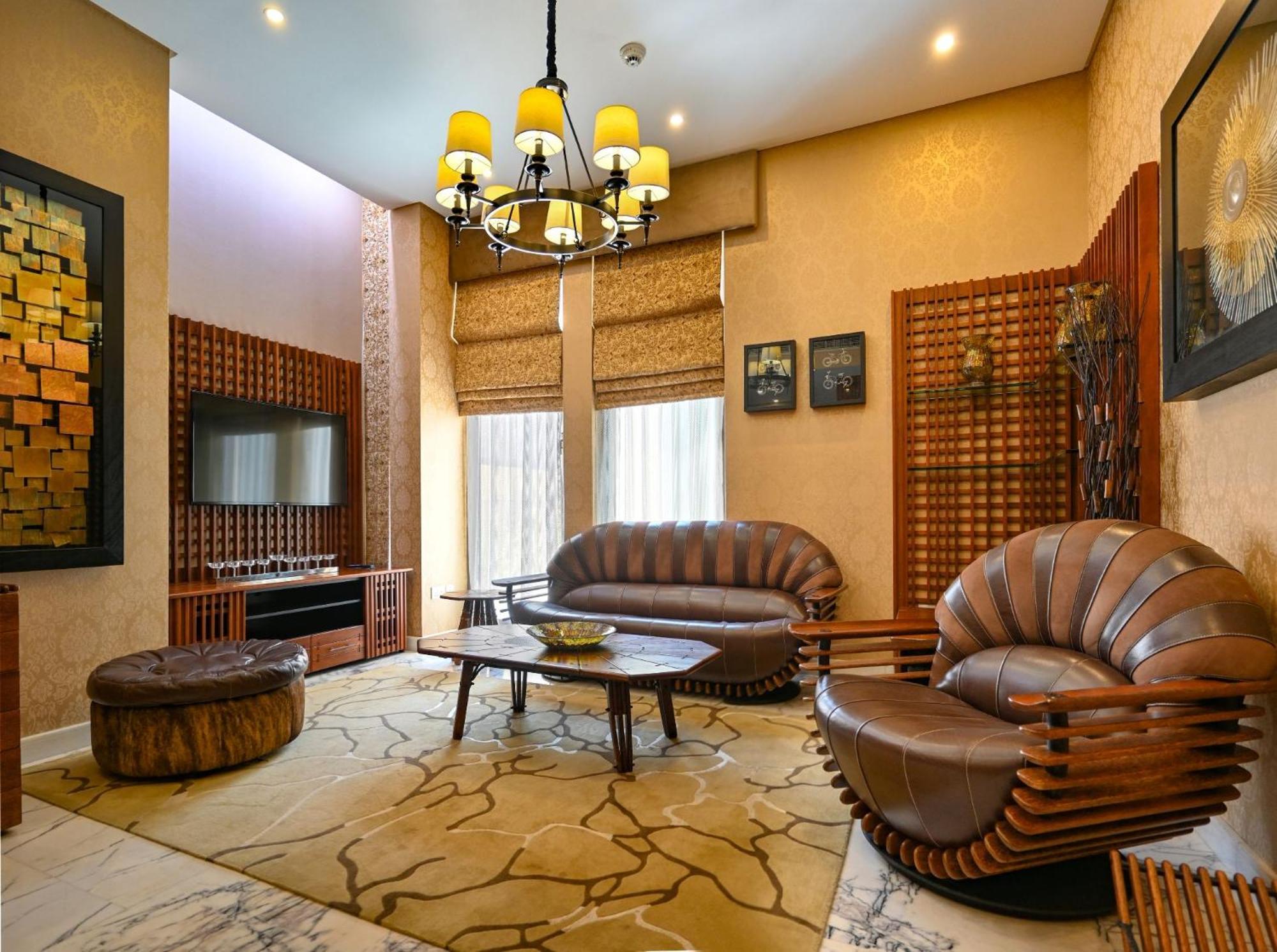 Palavra Resort Al-Manamah Bagian luar foto A living room in a house