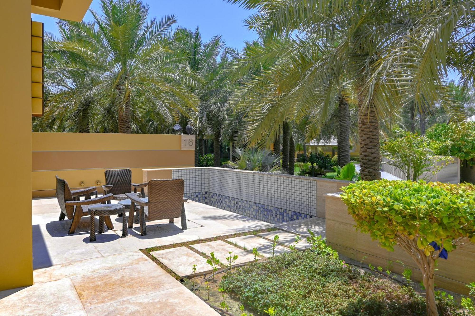 Palavra Resort Al-Manamah Bagian luar foto A villa in Jumeirah